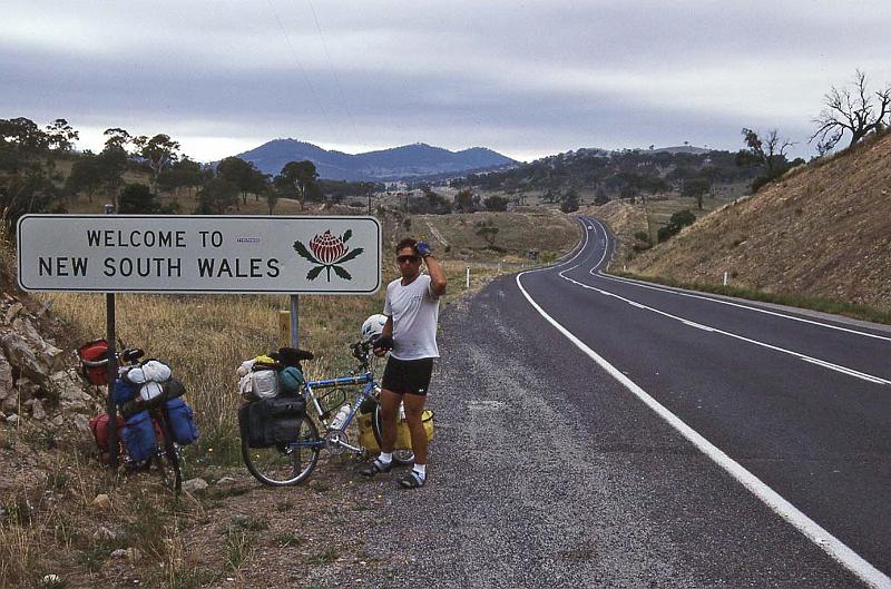 WT 0400 062-27 Australia.jpg